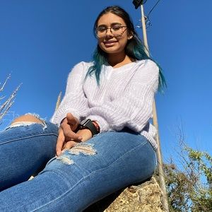 Meet your Posher, Jhovna